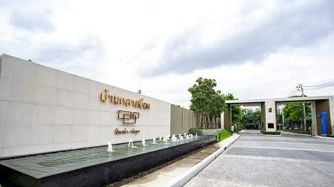 4 Bedroom Townhouse for rent at Baan Klang Muang Pinklao - Charan — photo 1