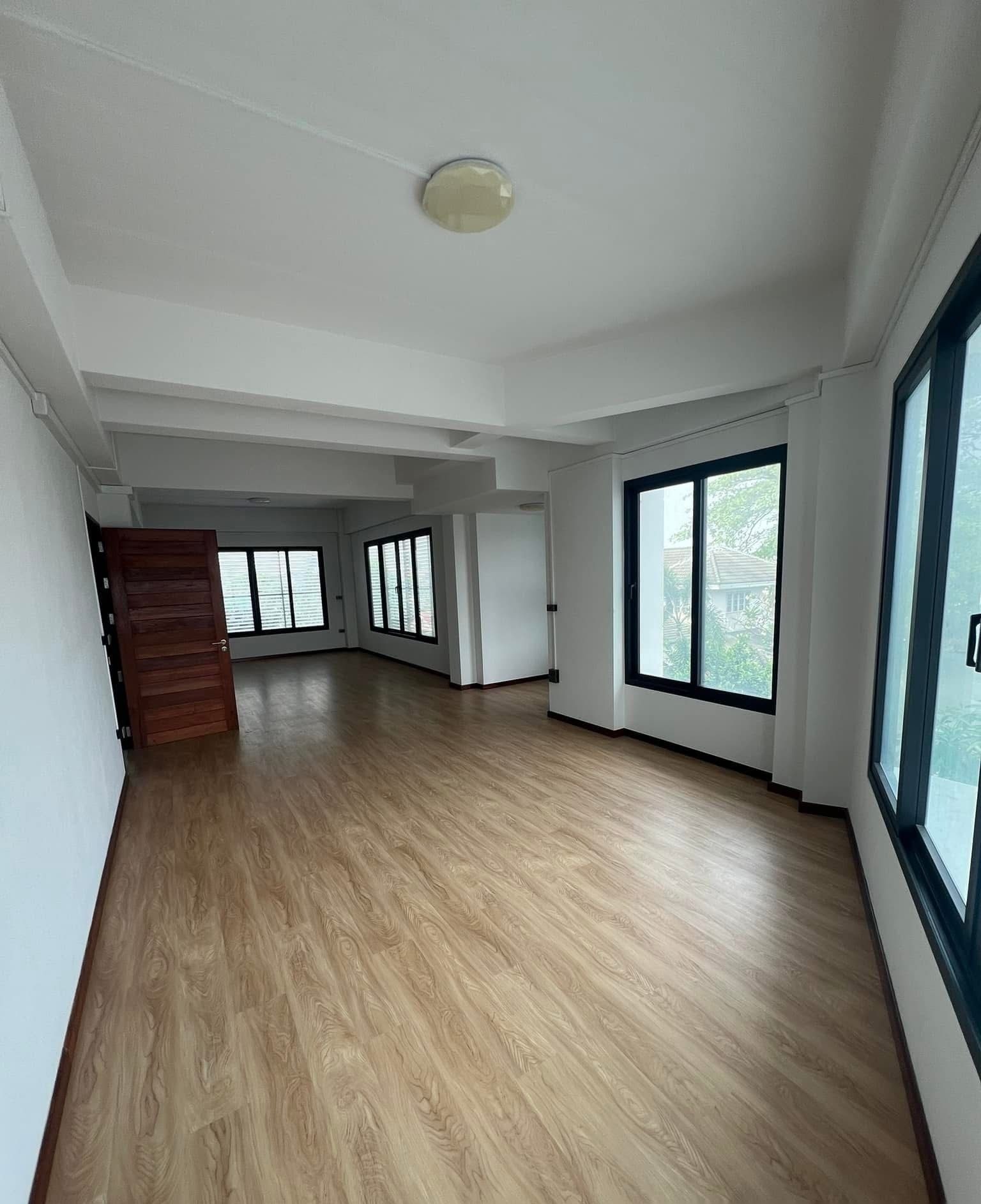 Home Office with Elevator at Bang Kruai — photo 4