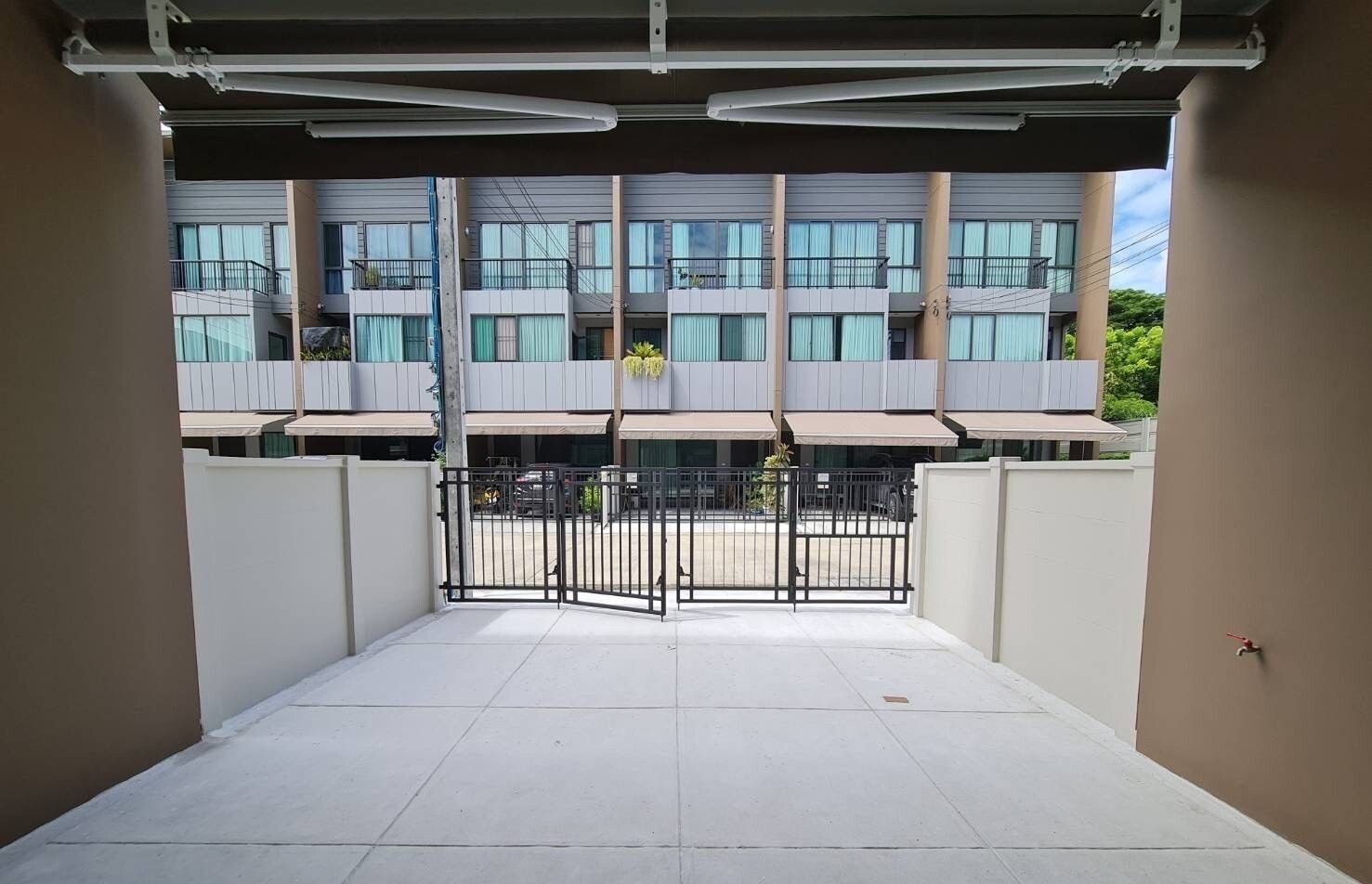 3 Bedroom Townhouse for rent at Baan Klang Muang Ratchaphruek — photo 3