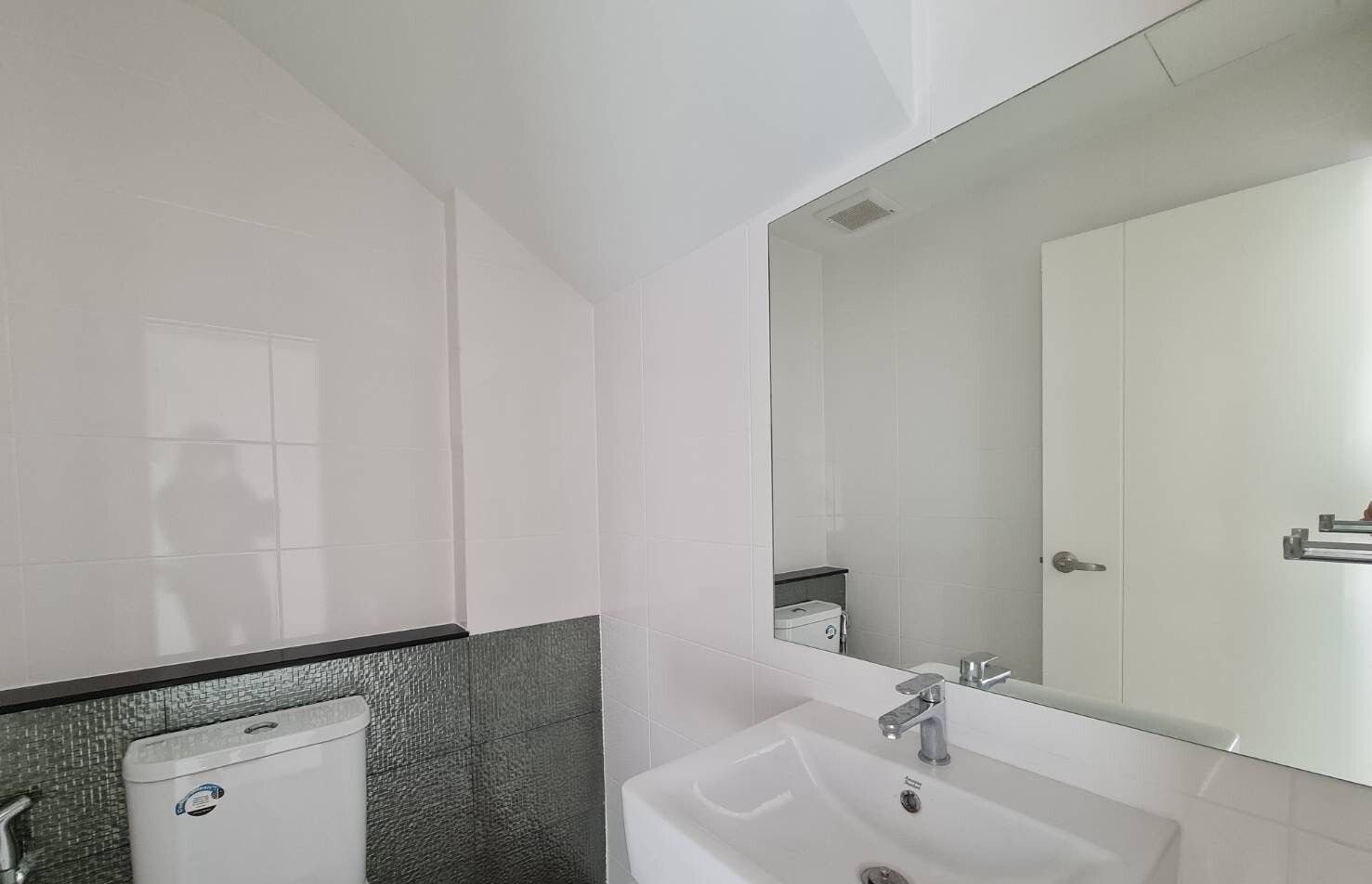 3 Bedroom Townhouse for rent at Baan Klang Muang Ratchaphruek — photo 4