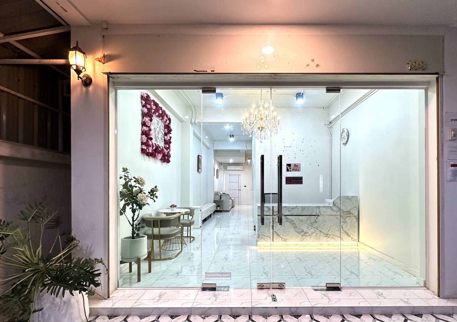 4 Storey Clinic Stand Alone for Rent in Nonthaburi