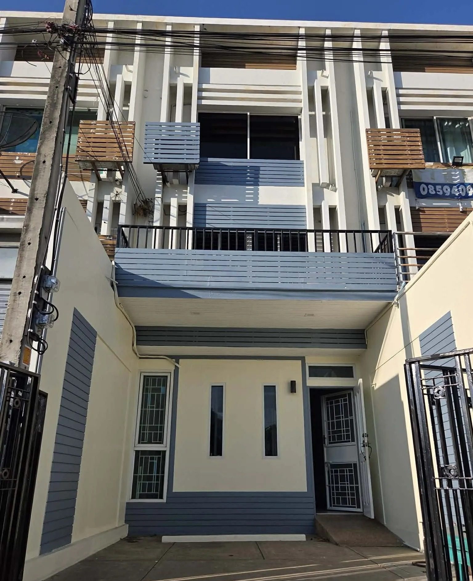 3 Bedroom Townhouse for rent at Home Place Rattanathibet — photo 1