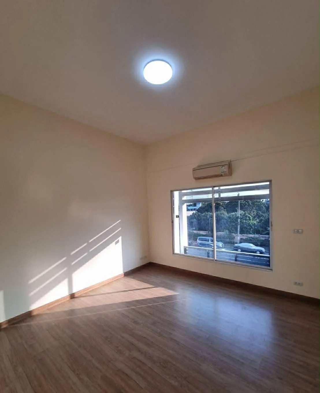 3 Bedroom Townhouse for rent at Home Place Rattanathibet — photo 4