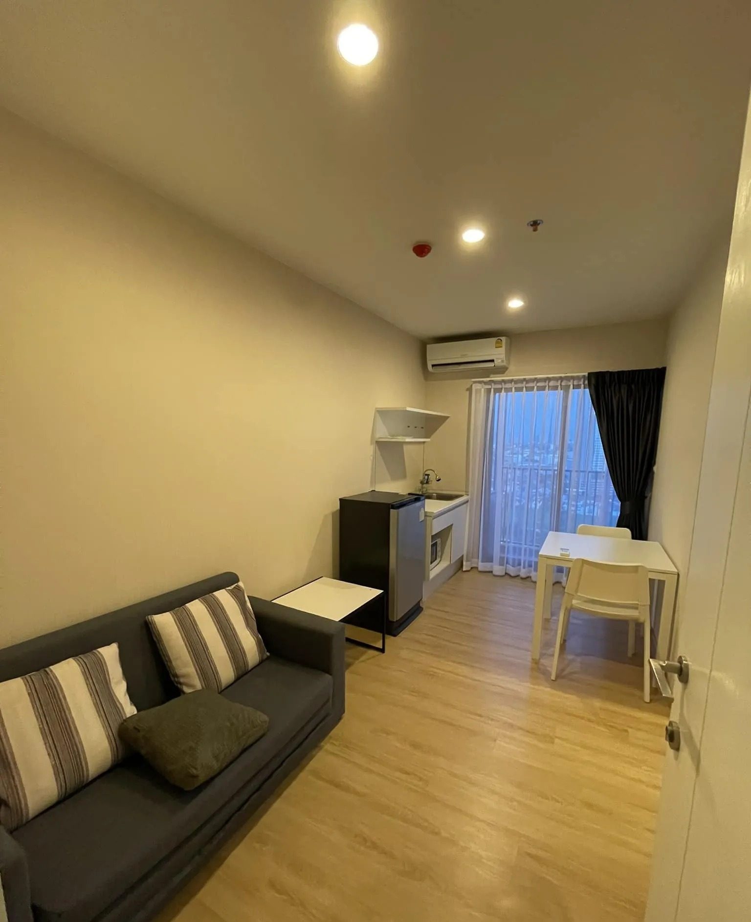 1 Bedroom Condo for rent at Plum Condo Central Station — photo 2