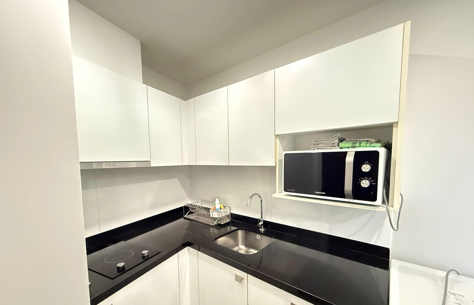 1 Bedroom Condo for rent at Baan View Viman — photo 2