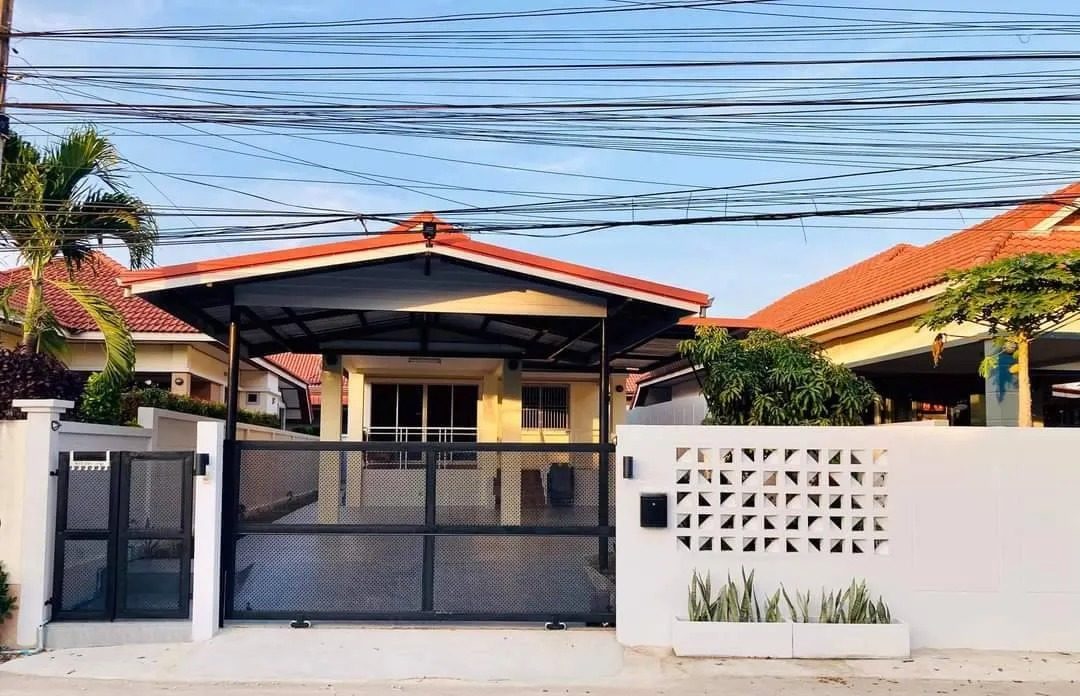 2 Bedroom House for rent at Baan Thai Village 2