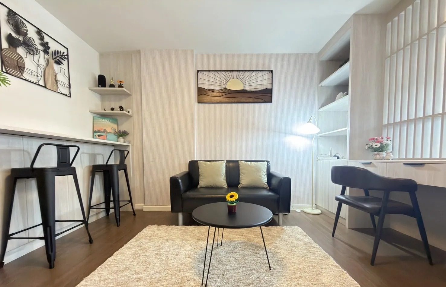 1 Bedroom Condo for rent at Baan Koo Kiang — photo 3