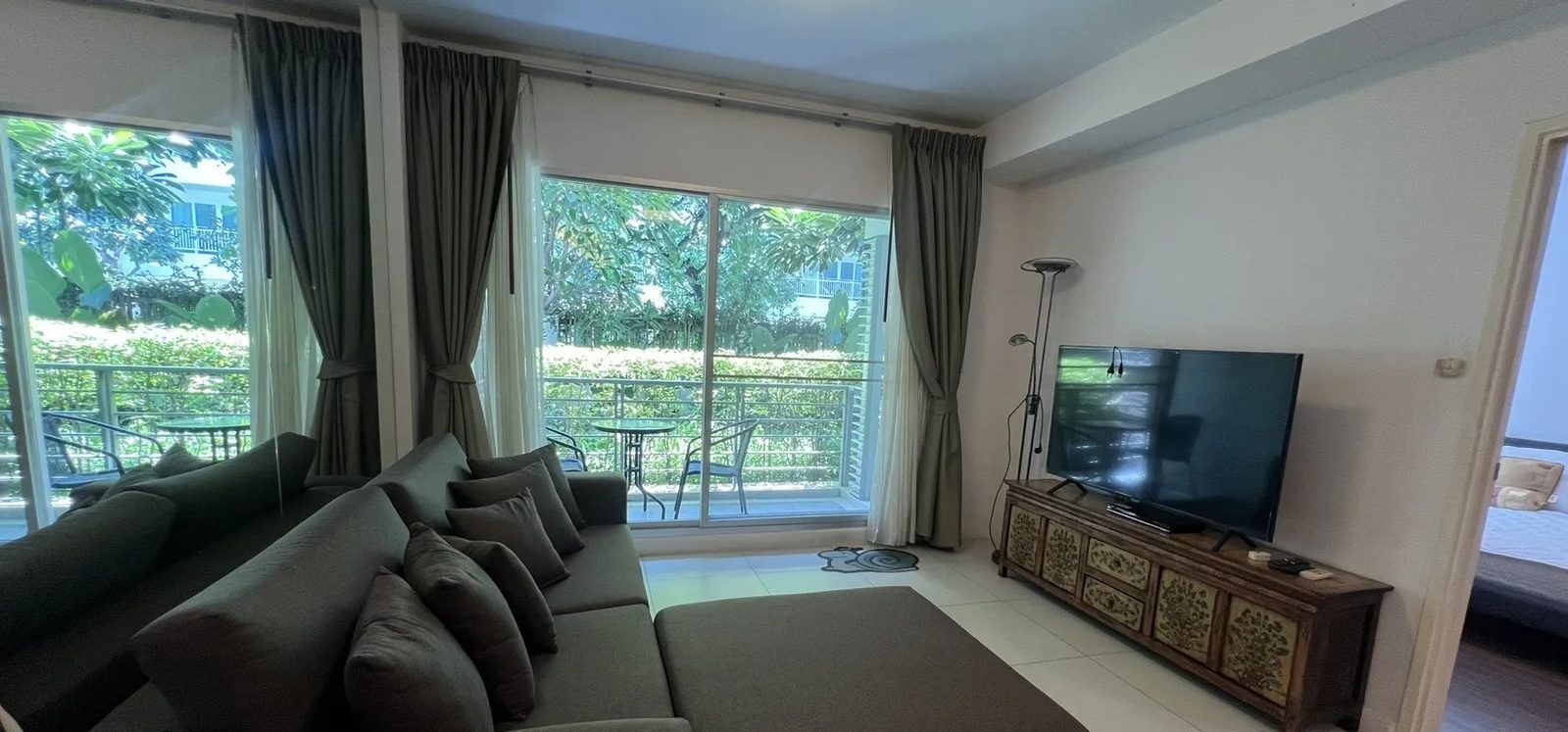 1 Bedroom Condo for rent at Baan Sanpluem — photo 4