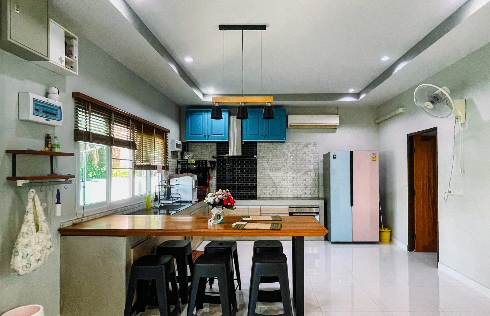 4 Bedroom 3 Bathroom villa for sale in Hin Lek Fai — photo 2