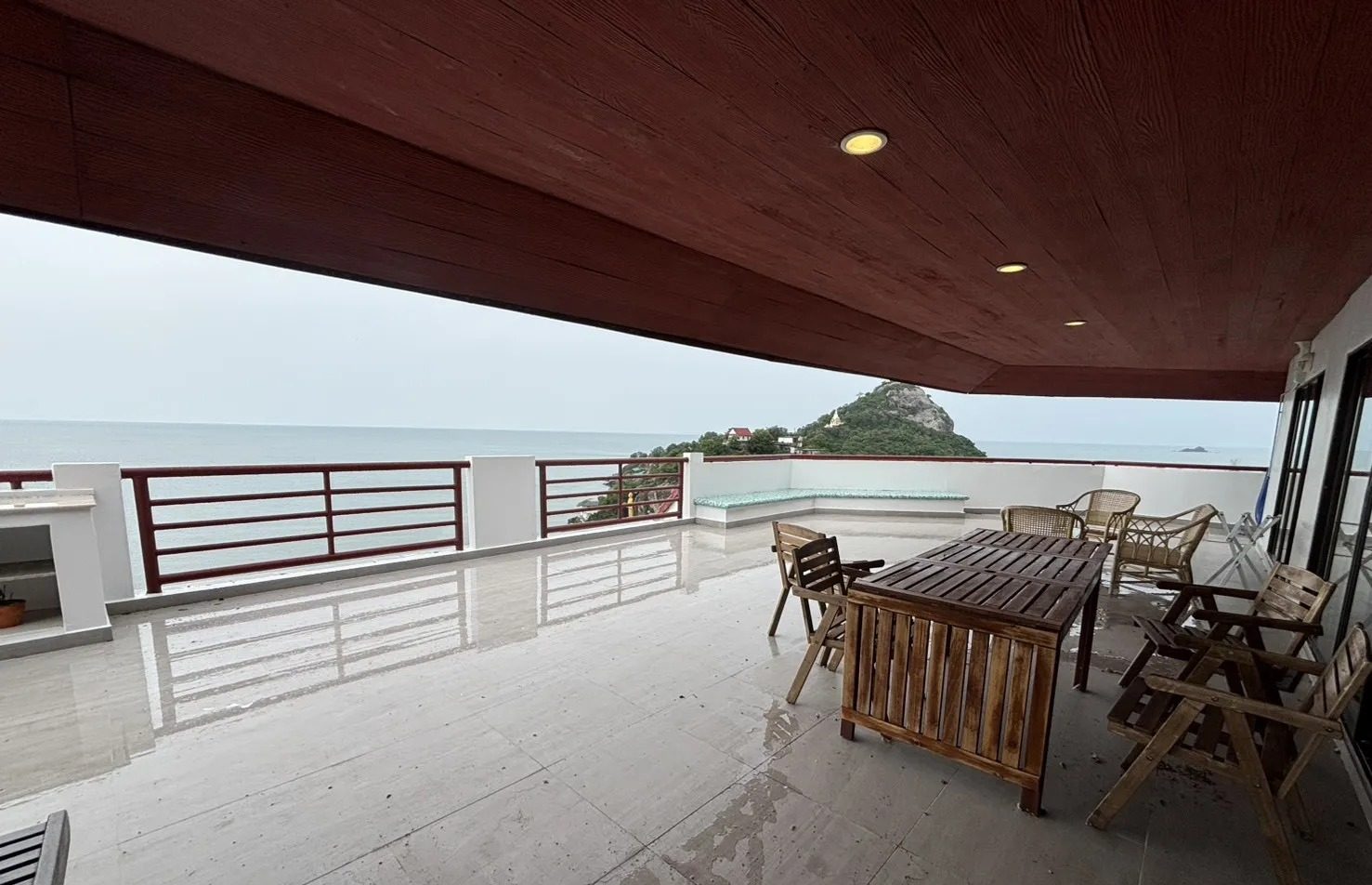3 Bedroom Condo for rent at Hua Hin Seaview Paradise Condo — photo 1