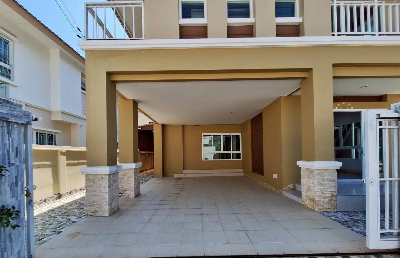 4 Bedroom Townhouse for rent at Glory House 2 — photo 3