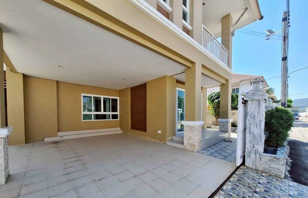 4 Bedroom Townhouse for rent at Glory House 2 — photo 4