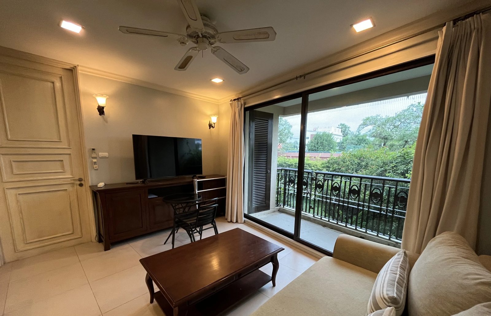 1 Bedroom Condo for rent at Marrakesh Residences — photo 5