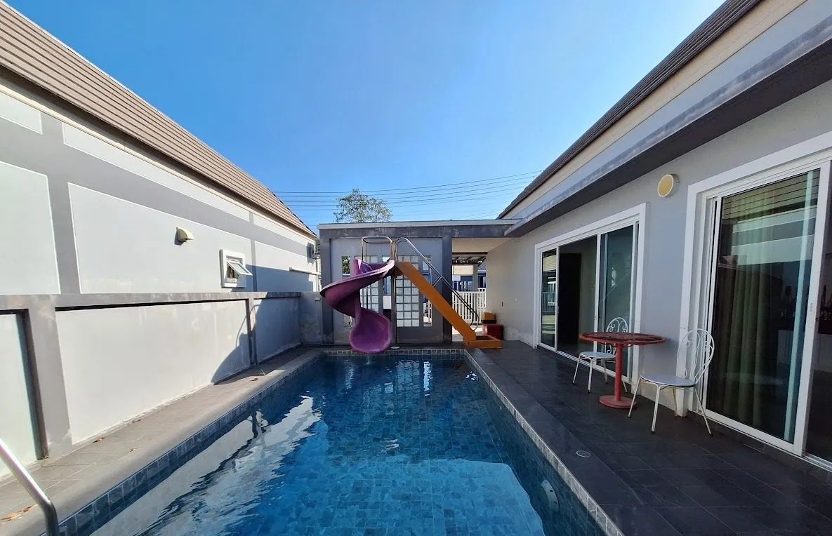 Naree Poolvilla B8 Borfai Soi6 3bed3bath