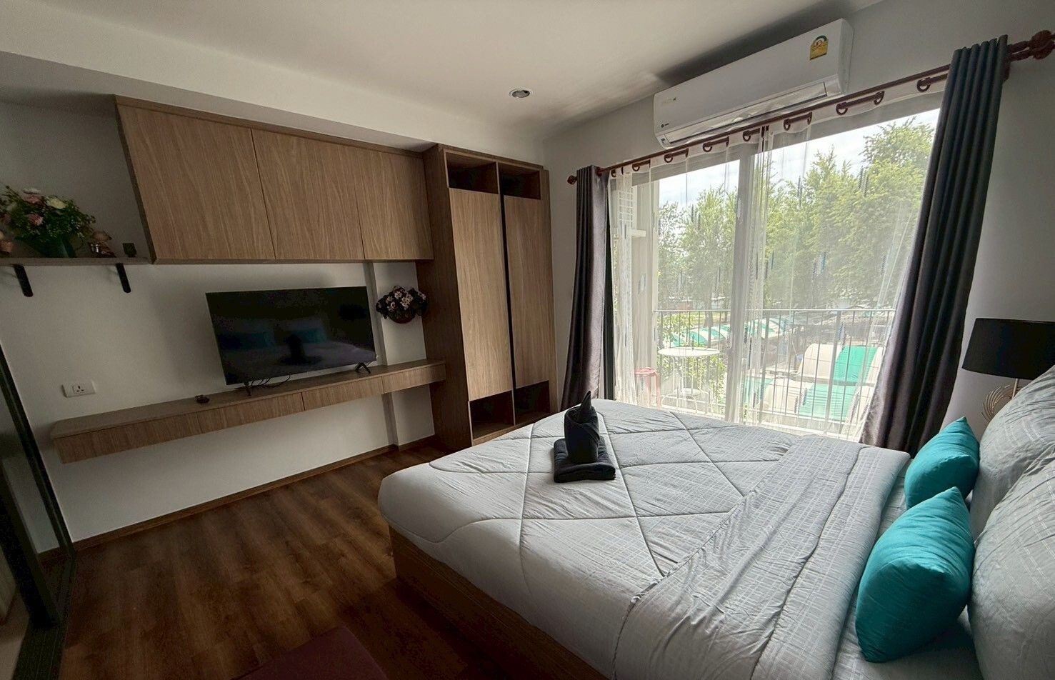 Studio Condo for rent at La Habana — photo 4