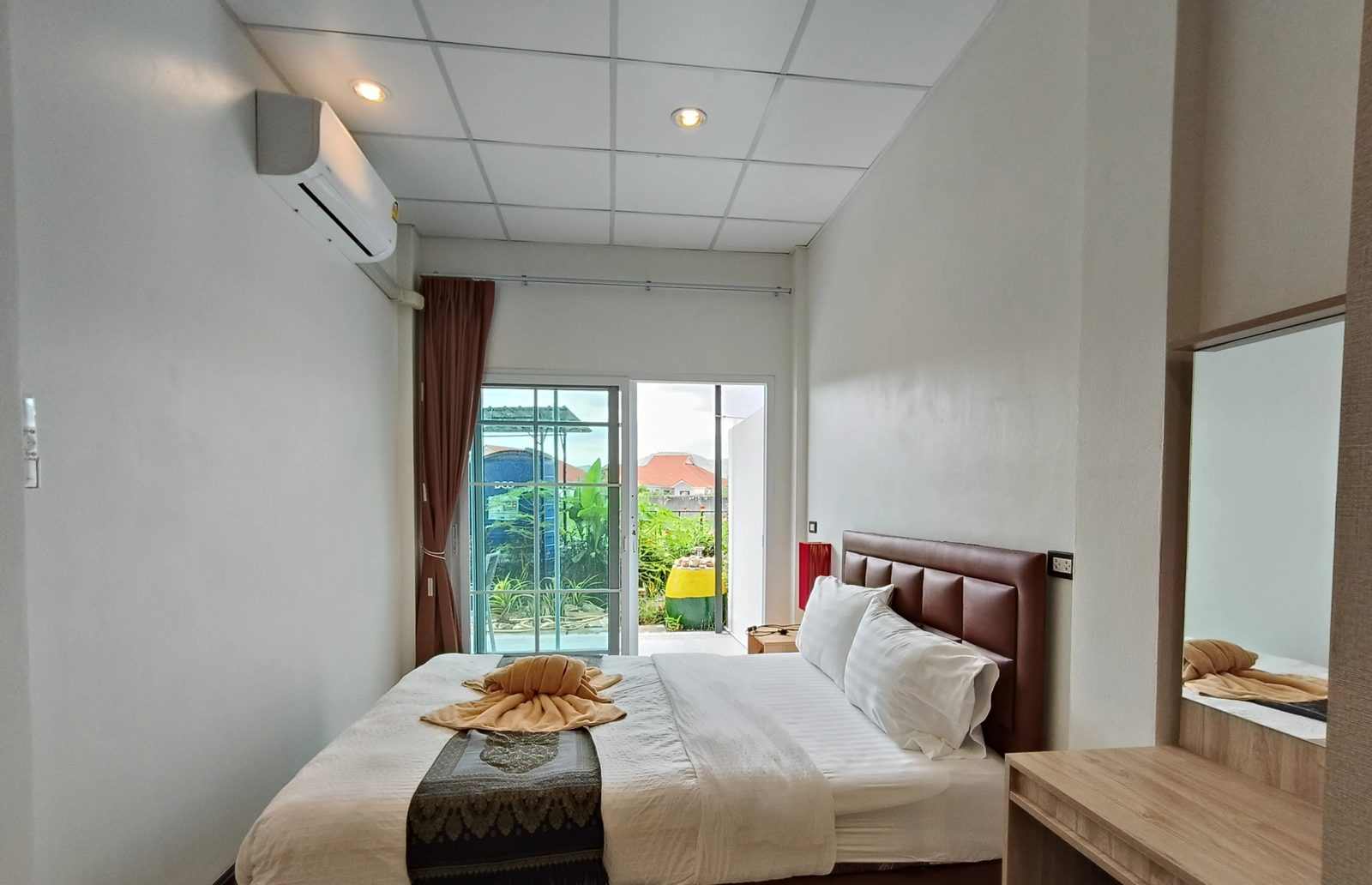2 Bedroom Apartment for rent at New Horizon — photo 2