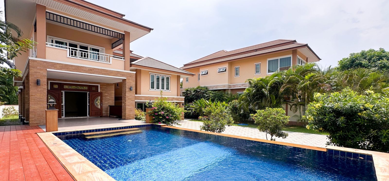 5 Bedroom Villa for Rent in Moo Baan Samor Phrong — photo 2