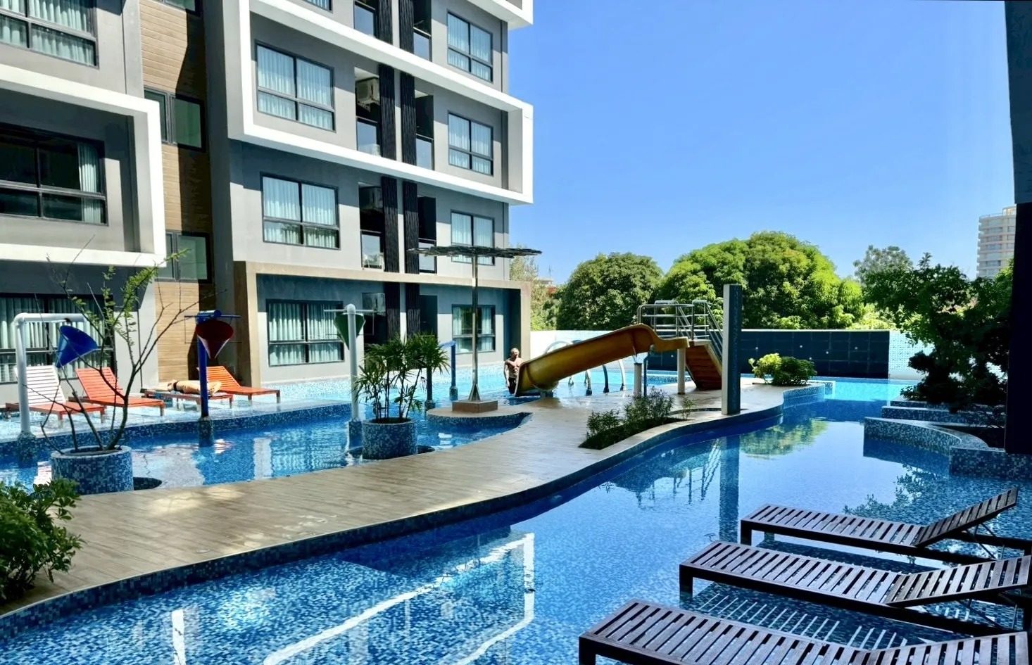 1 Bedroom Condo for rent at Maysa Condo — photo 2