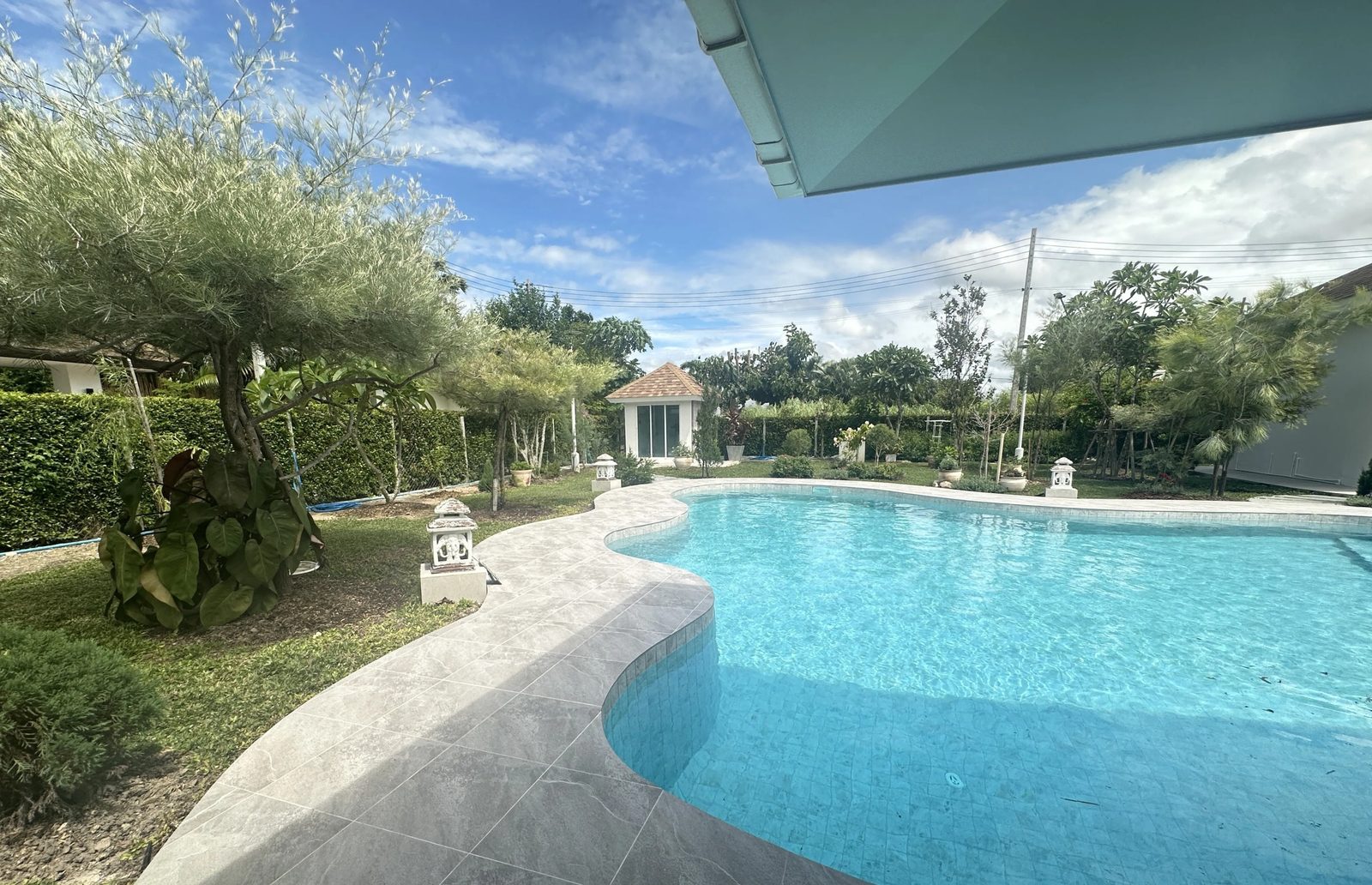 Peaceful Luxury Living in a Private Tropical Oasis — photo 3