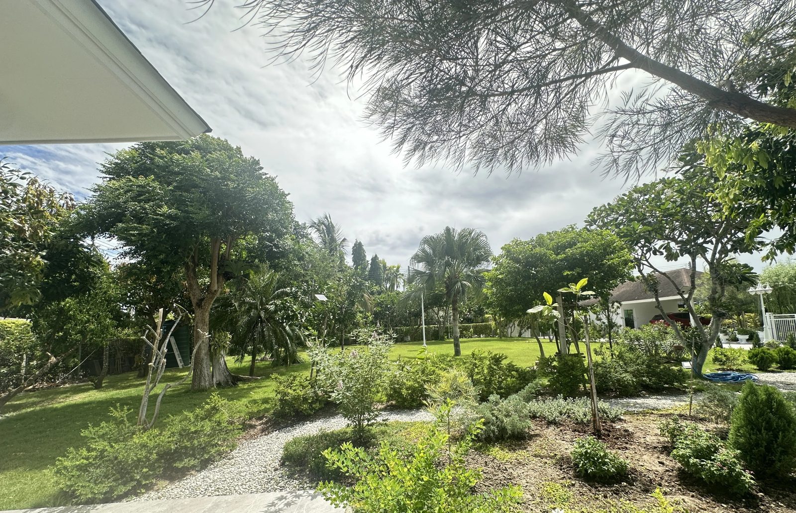 Peaceful Luxury Living in a Private Tropical Oasis — photo 5