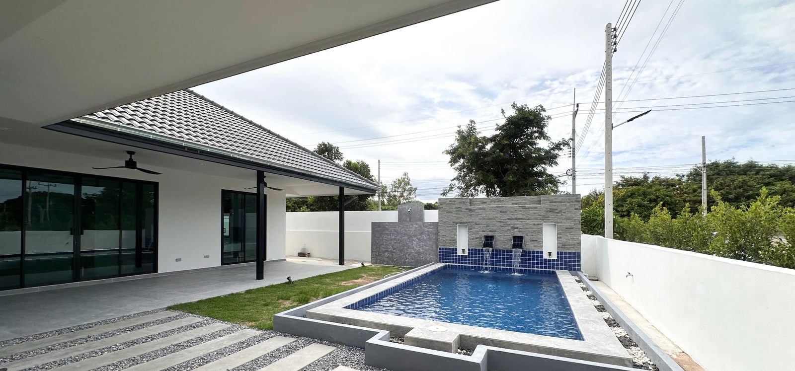 3 Bedroom Villa for rent at Milpool Villas