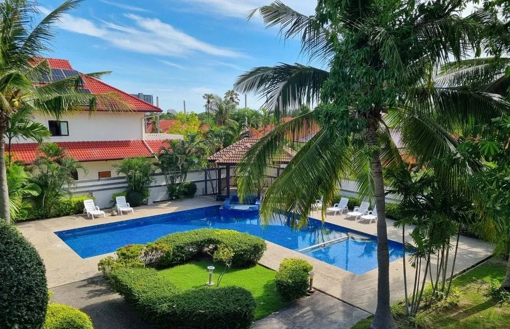6 Bedroom Villa for rent at Crystal View — photo 3