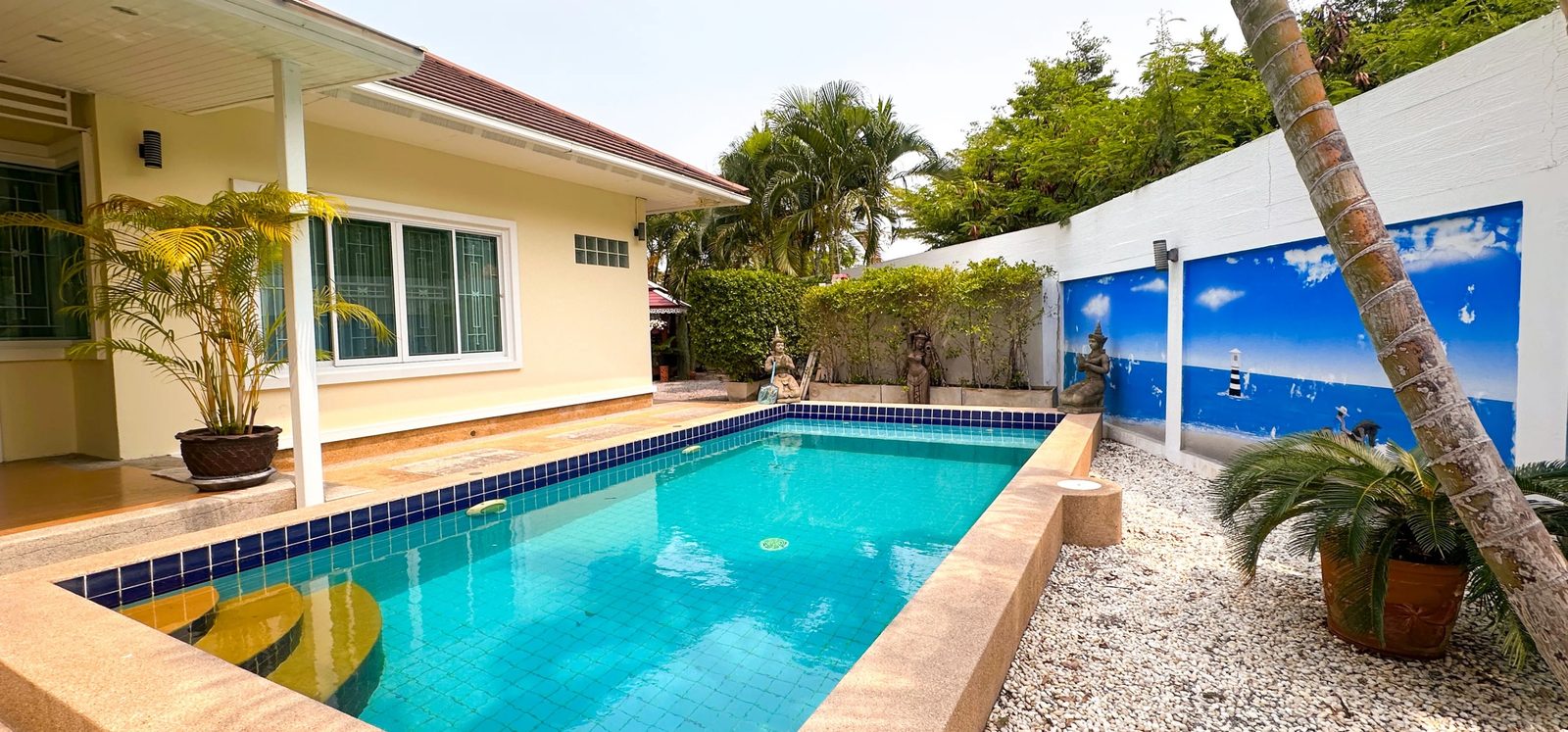 3 Bedrooms Villa For Rent Near Dinosaur Market — photo 1