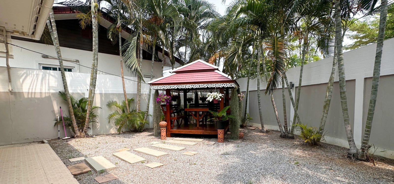 3 Bedrooms Villa For Rent Near Dinosaur Market — photo 4