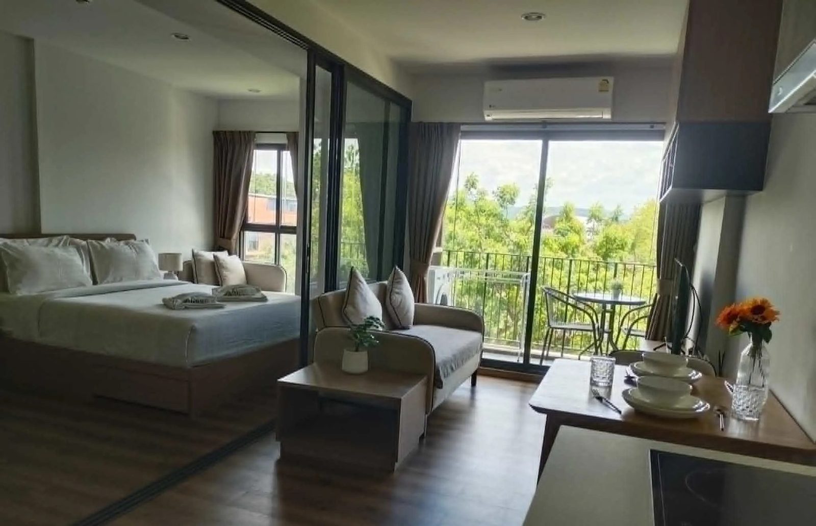 1 Bedroom Condo for rent at La Habana — photo 4