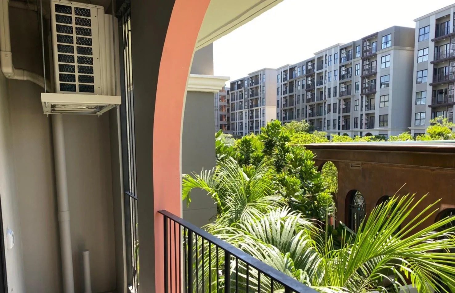 Studio Condo for rent at La Habana — photo 2