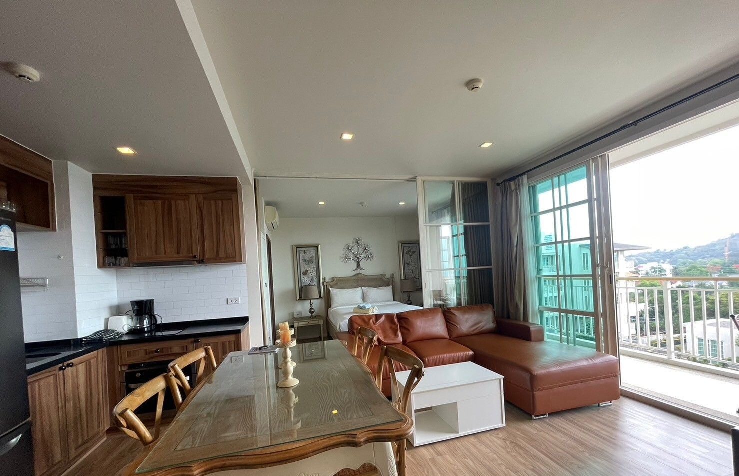 2 Bedroom Condo for rent at Autumn Condominium — photo 2