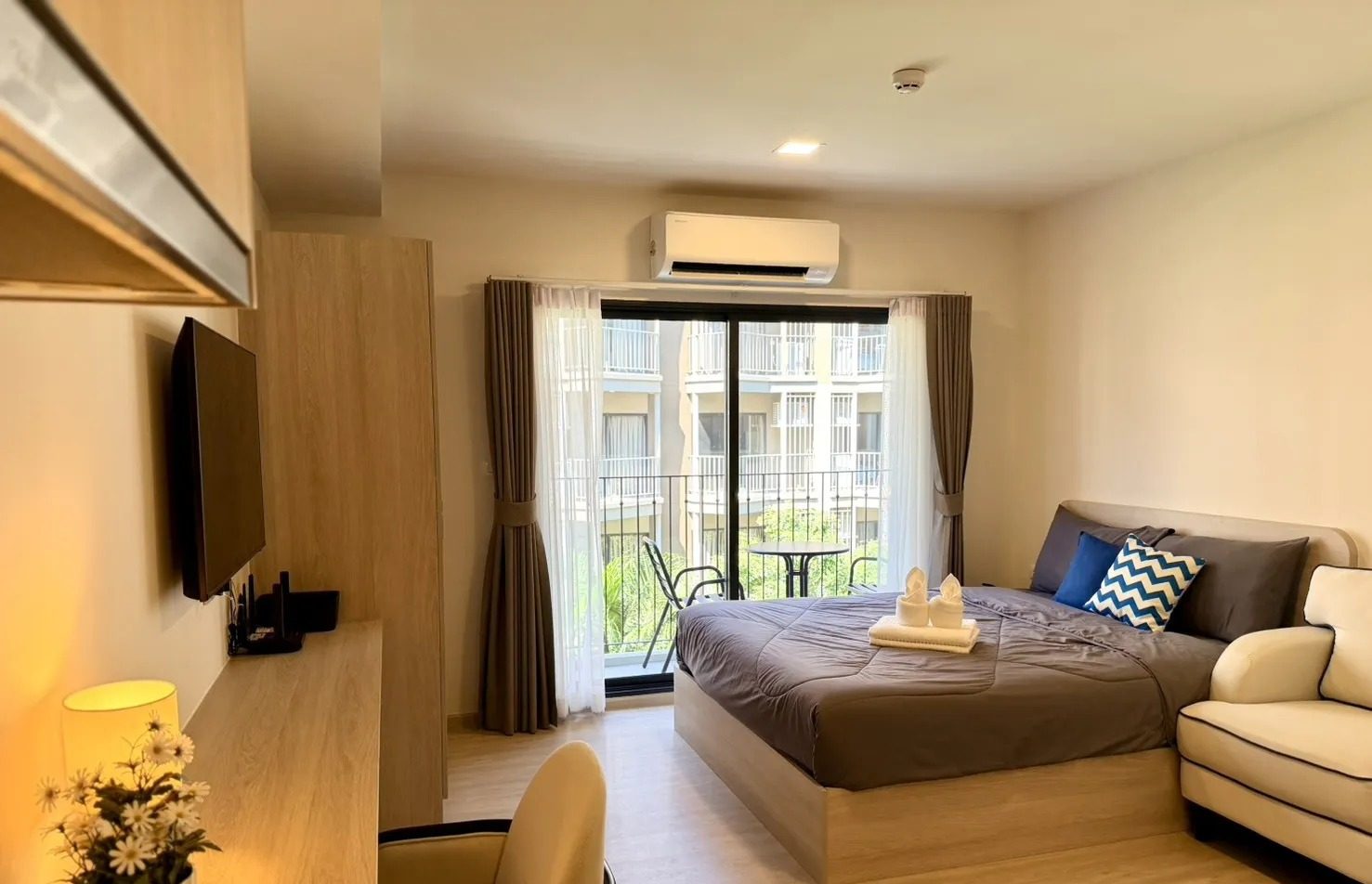 Studio Condo for rent at Cabanas Hua Hin — photo 1