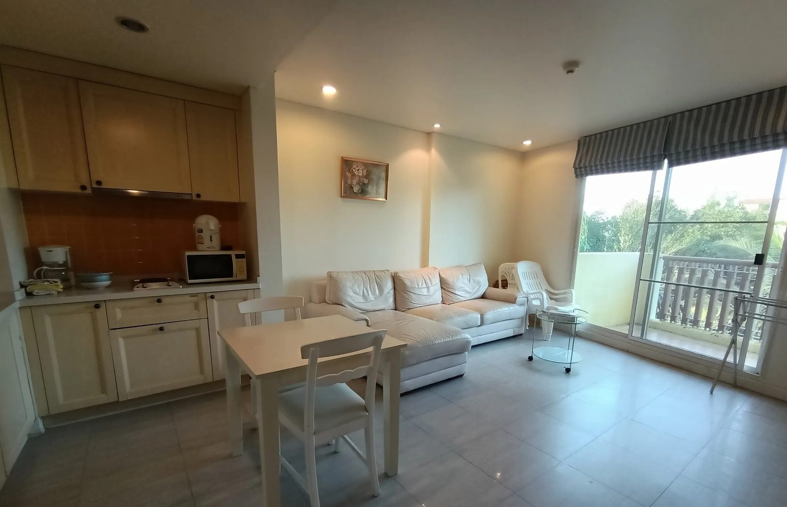 1 Bedroom Condo for rent at Mykonos Condo — photo 1