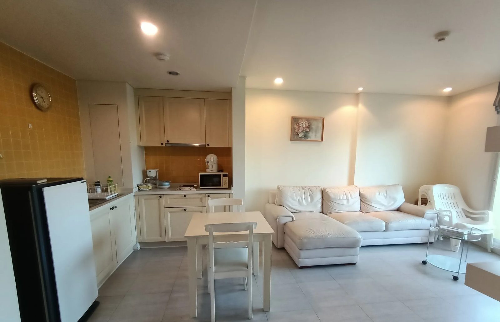 1 Bedroom Condo for rent at Mykonos Condo — photo 3