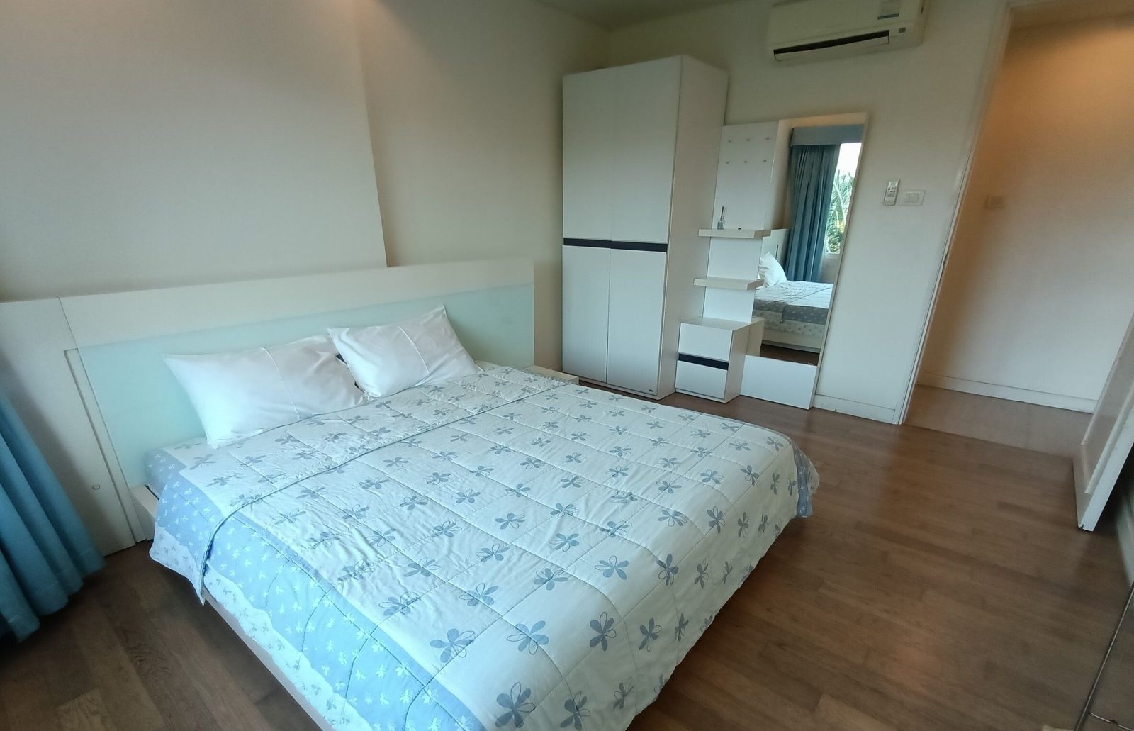 1 Bedroom Condo for rent at Mykonos Condo — photo 4