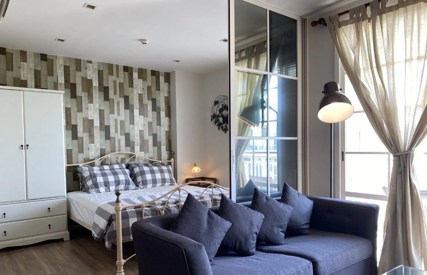 1 Bedroom Condo for rent at Autumn Condominium — photo 1