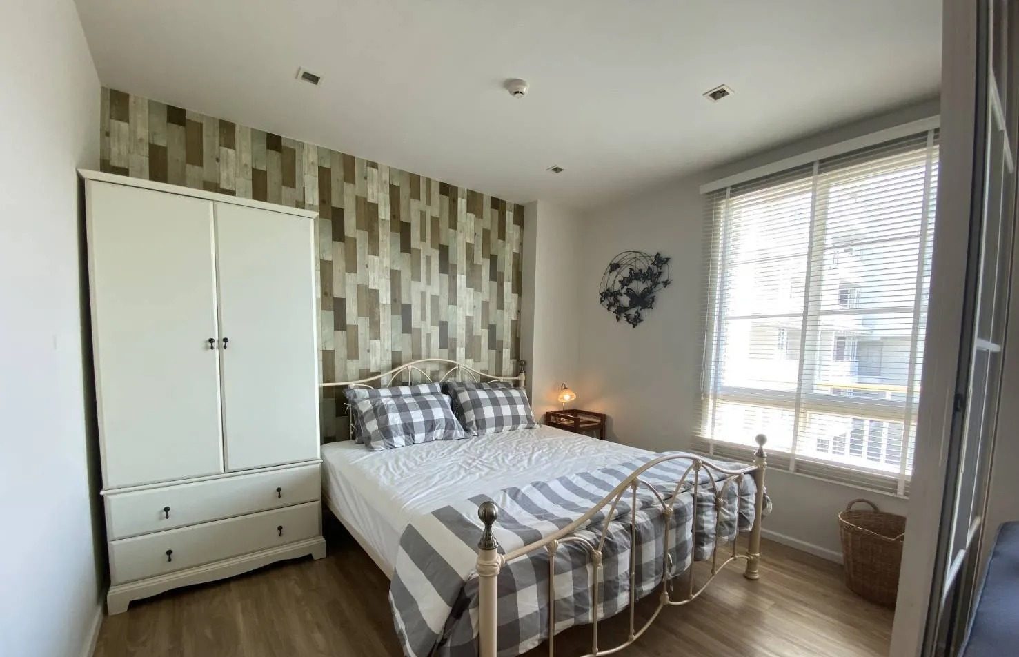 1 Bedroom Condo for rent at Autumn Condominium — photo 3