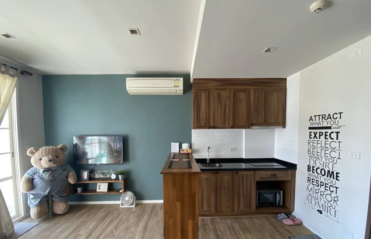 1 Bedroom Condo for rent at Autumn Condominium — photo 5