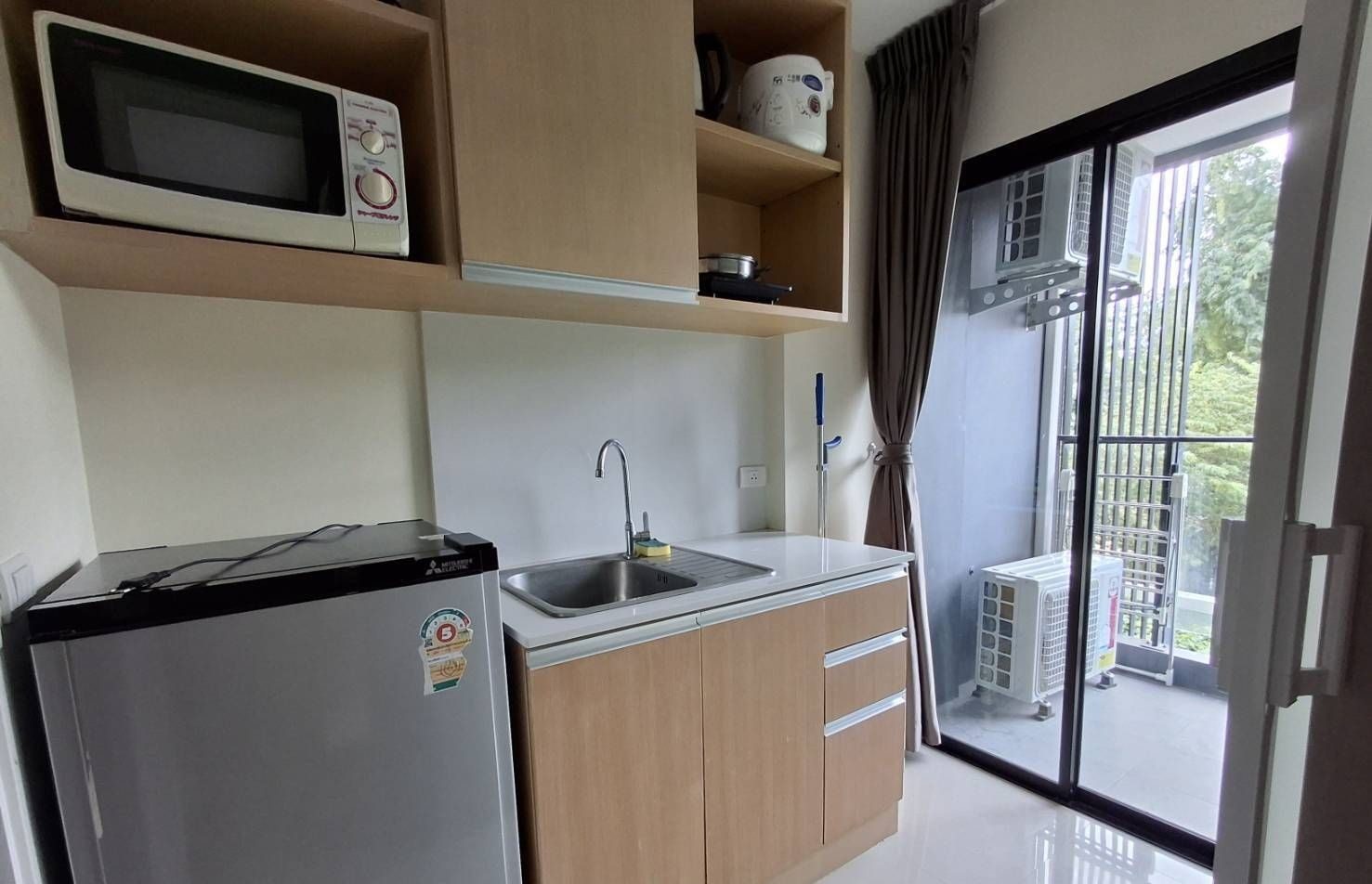 1 Bedroom Condo for rent at Maysa Condo — photo 2