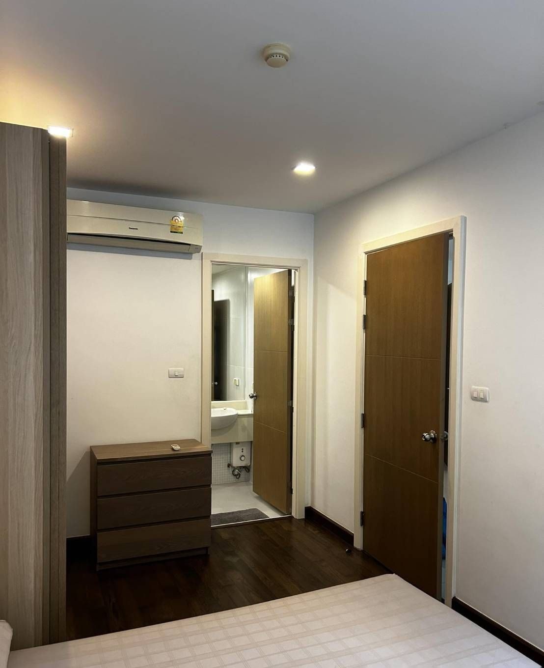 1 Bedroom Condo for rent at The Seacraze — photo 5