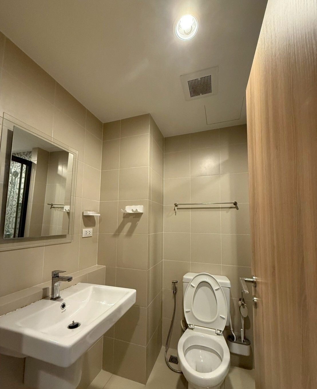 Studio Condo for rent at La Habana — photo 4