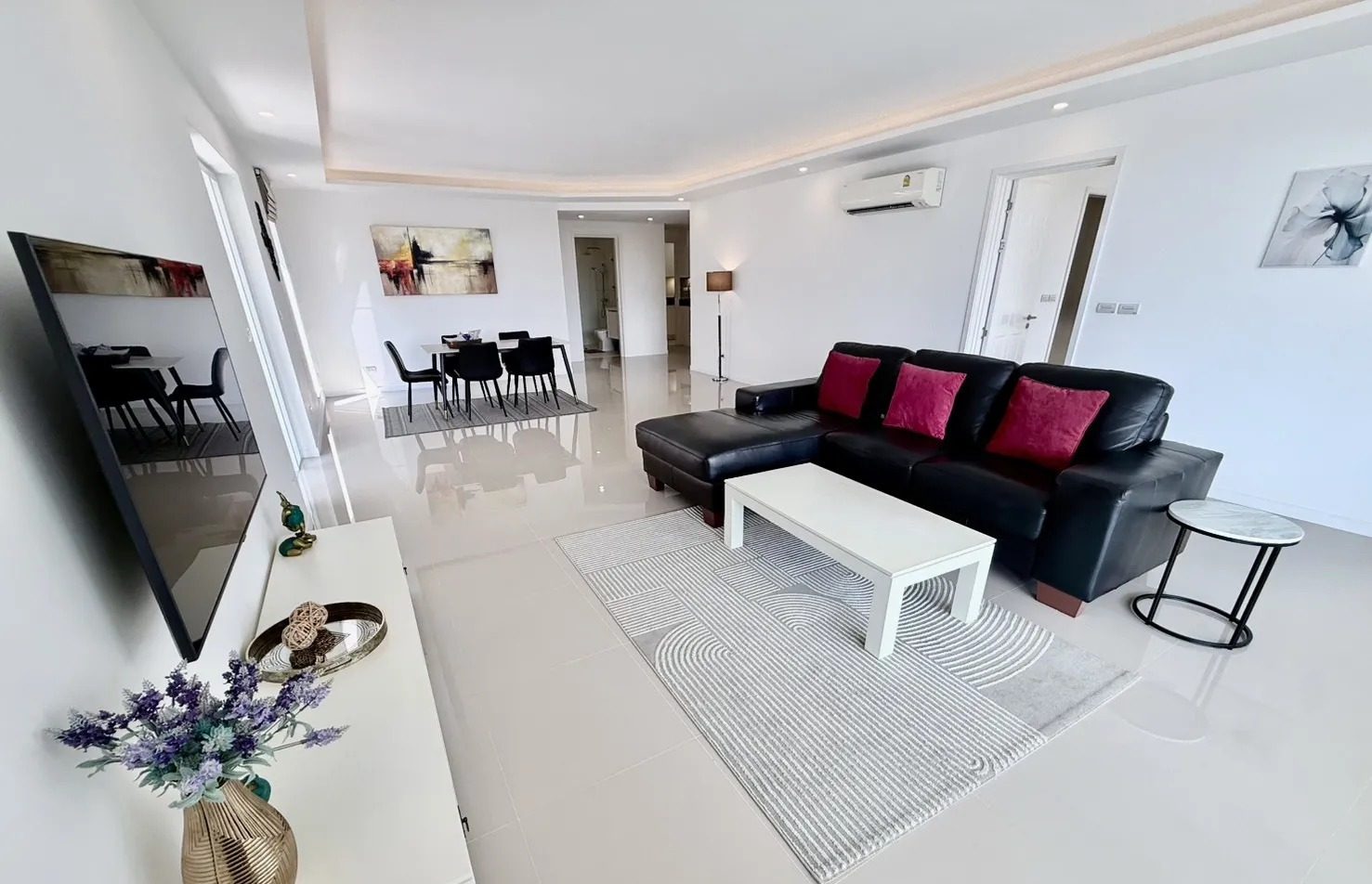 2 Bedroom Apartment for rent at Falcon Hill Luxury Pool Villas