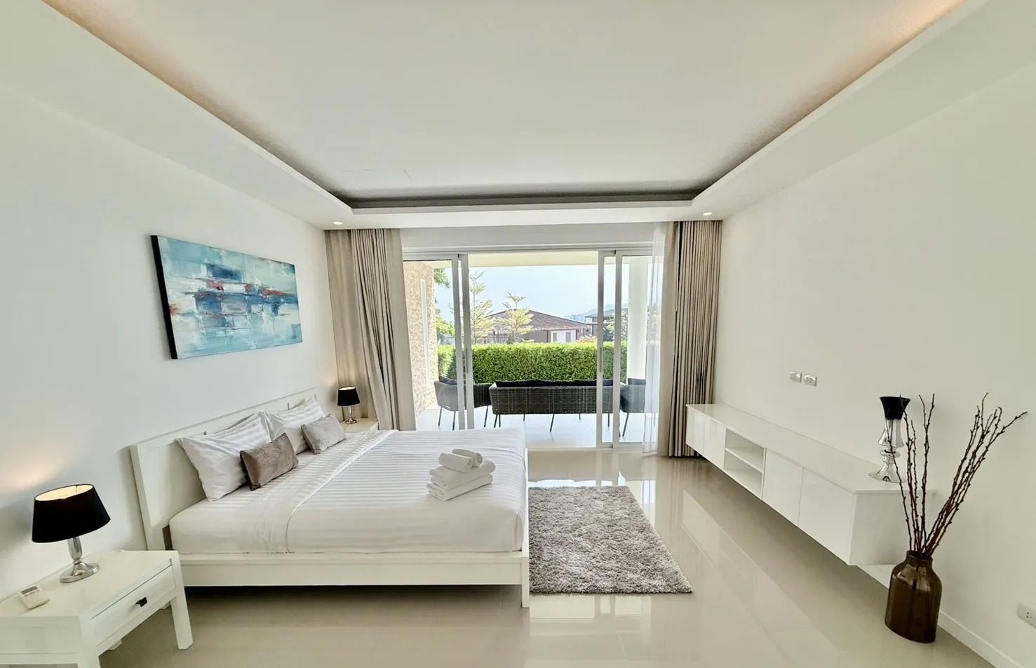 2 Bedroom Apartment for rent at Falcon Hill Luxury Pool Villas — photo 5