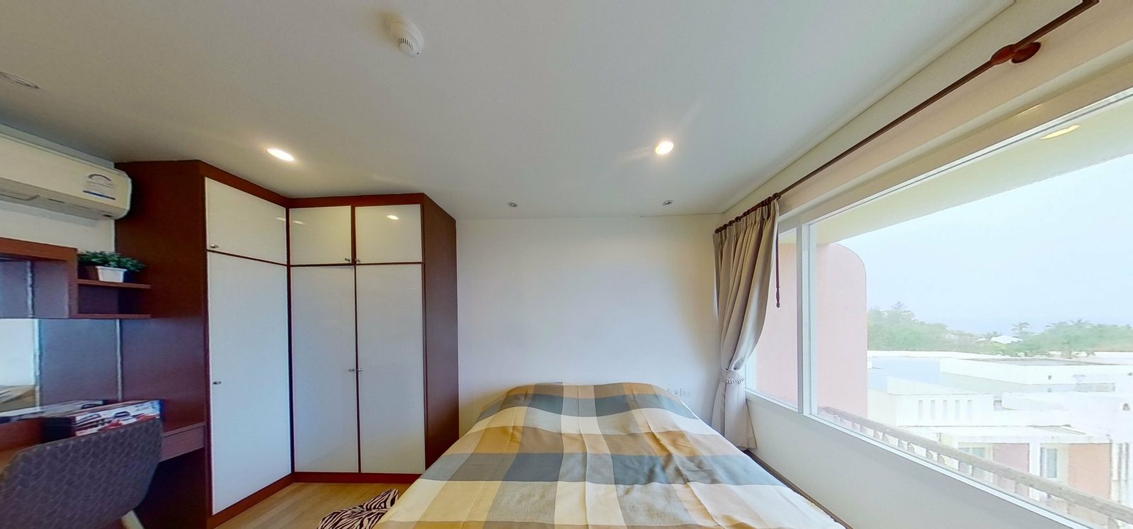 1 Bedroom Condo for rent at Mykonos Condo — photo 2