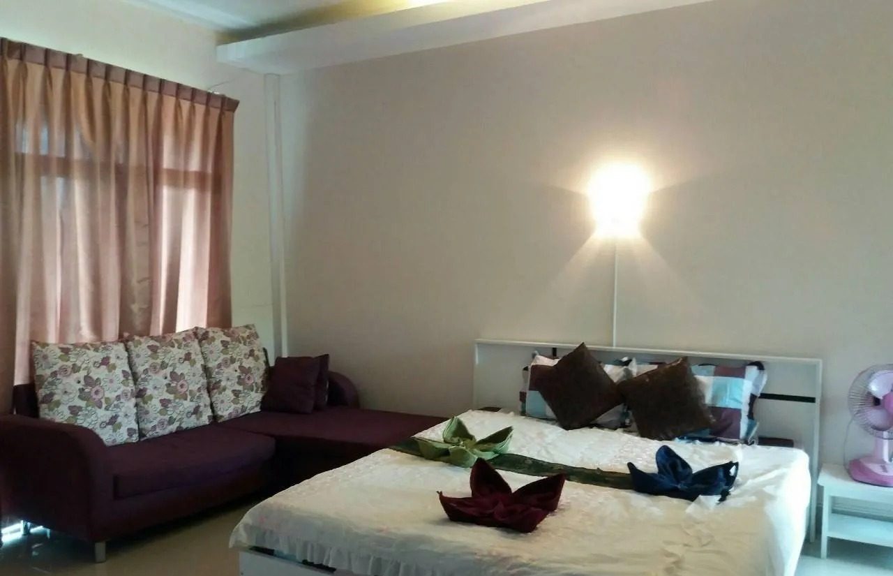 Modern 2-Bedroom House Furnished Interior Soi Hua Hin 102 — photo 3