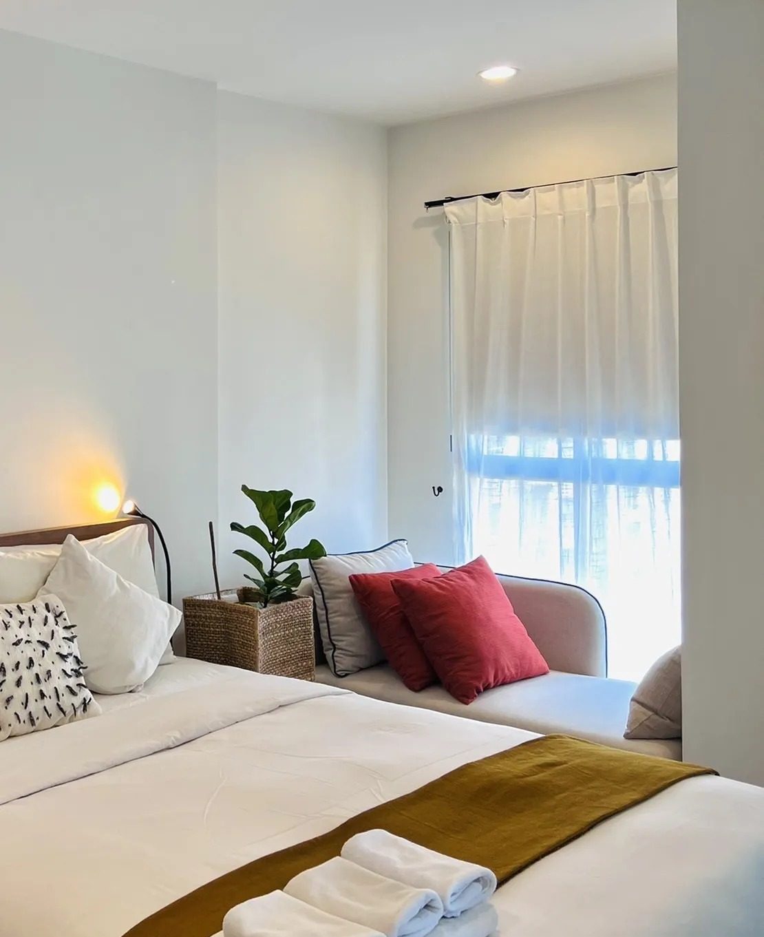 Studio Condo for rent at La Habana