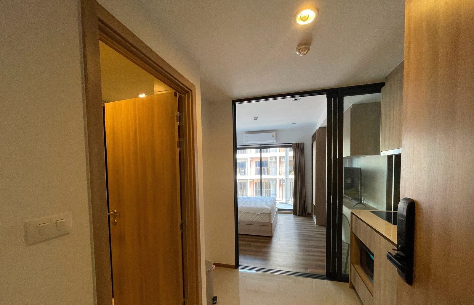 Studio Condo for rent at La Habana — photo 4