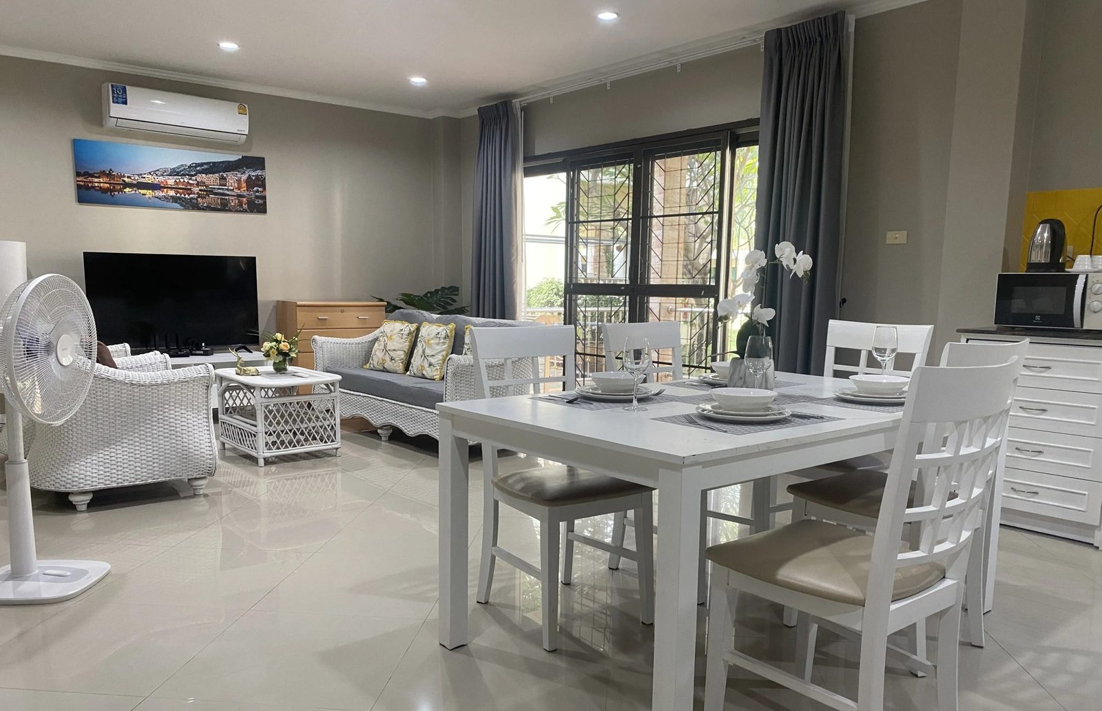 2 Bedroom Villa for rent at OneOneTwo Residence