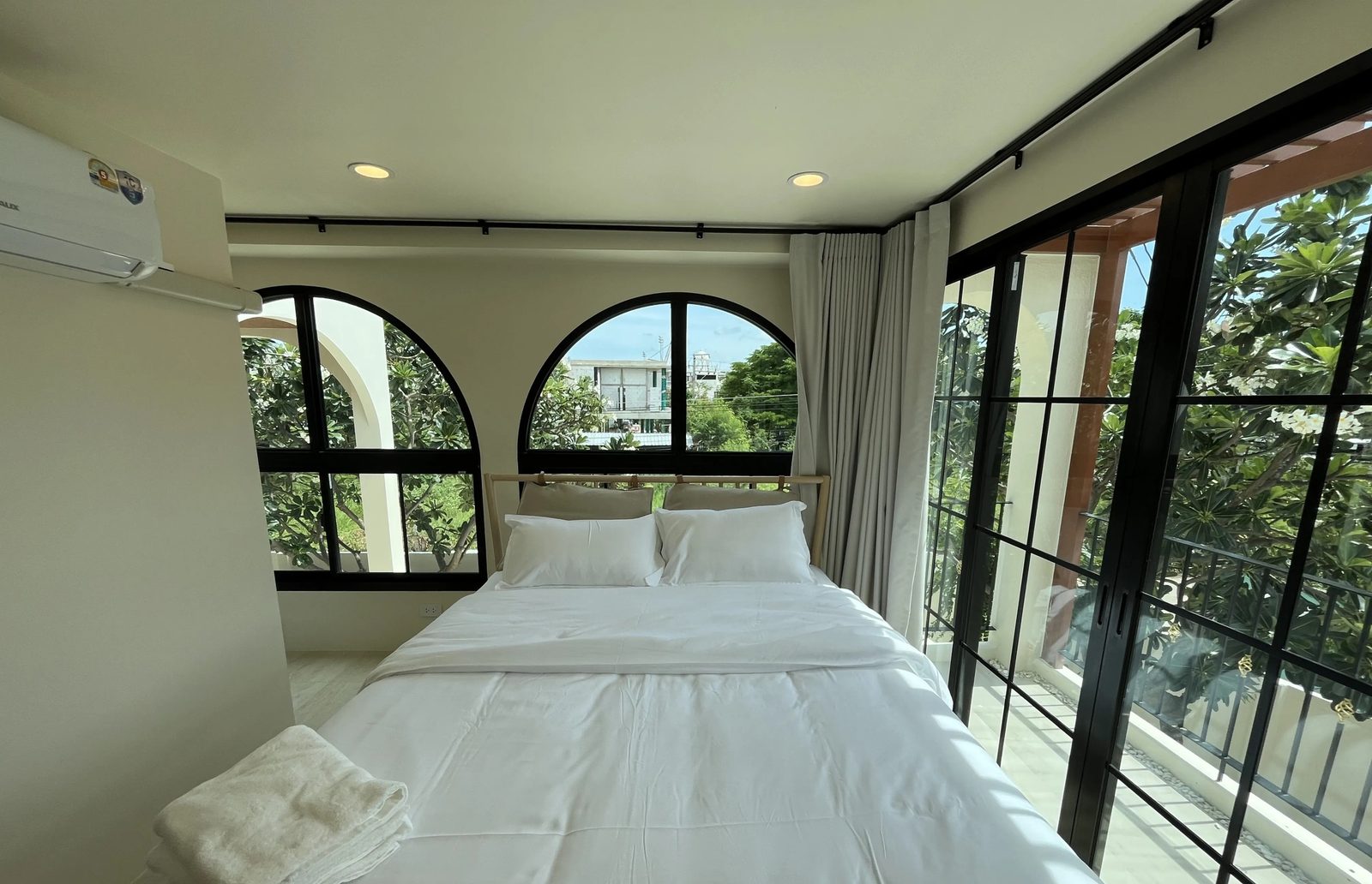 Brand-New 4-Bedroom Pool Villa Just 200m from the Beach!