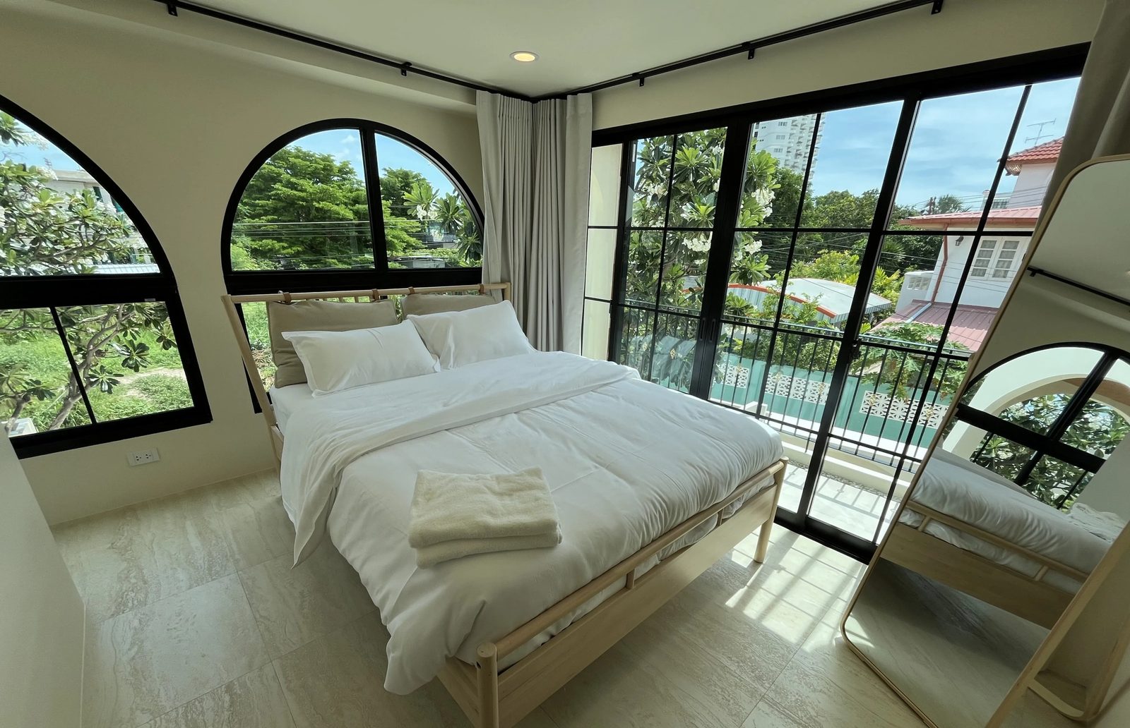 Brand-New 4-Bedroom Pool Villa Just 200m from the Beach! — photo 2